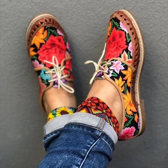 Handmade Mexican shoes - Picture 2 of 3
